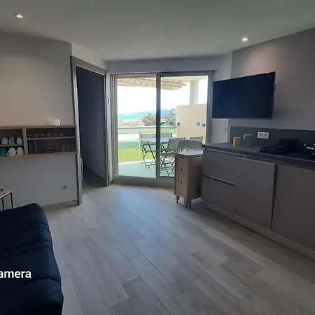 Les Goellettes : Vue Et Piscine דירה סן סיפריאן